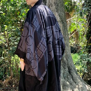 達磨が宿る、昭和ヴィンテージ羽織着物ジャケット — メンズ・羽裏地アート Haori Jacket Men Vintageの画像