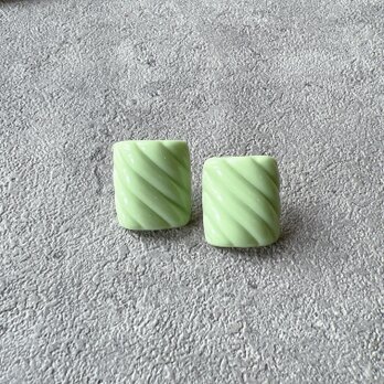 PA321-【 AVON 】エイボン・ヴィンテージピアス 1980s Mint Green Rib Acrylicの画像