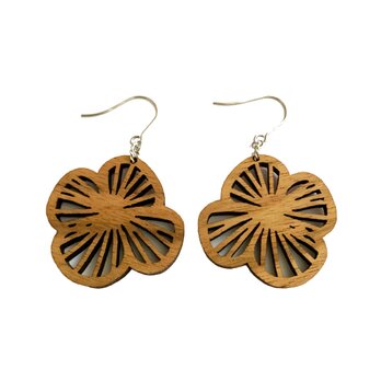 【木ｔｃｈ】クルミの木・ピアス（ハング）クローバーの画像