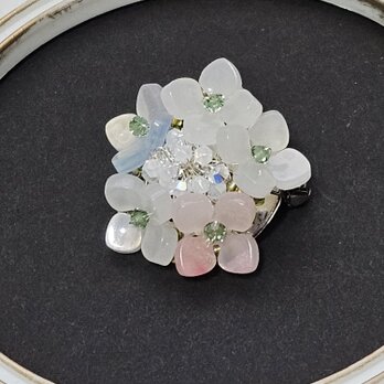 額紫陽花ブローチ(ホワイト)の画像