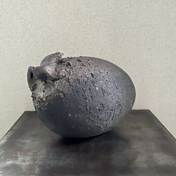 オブジェ　黒釉　Genesis No.1の画像