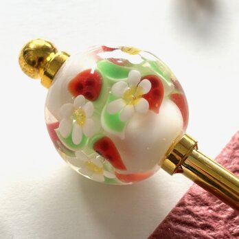 かんざし　苺の花のとんぼ玉　白　レッド　いちご　イチゴ　春夏　ホワイト　赤　ホワイト　一本簪　一本挿しの画像