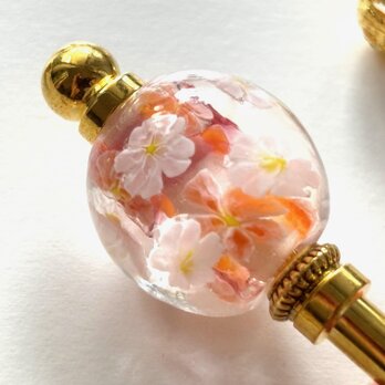 かんざし　ピンクとオレンジの花のとんぼ玉　桜　サクラ　さくら　一本挿し　一本簪　春夏　の画像