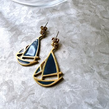PA327-【 AVON 】エイボン・ヴィンテージピアス 1989 "Ship Ahoy" Gold Tone Blueの画像