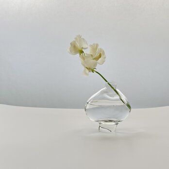 ガラスの一輪挿し　花瓶　フラワーベースの画像