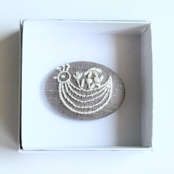 北欧風ことりの花籠の刺繍ブローチ（hokuo）#367の画像