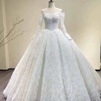 ウェディングドレス オフショルダー ロングスリーブ 贅沢な総レース プリンセスライン 編み上げ 花嫁の画像