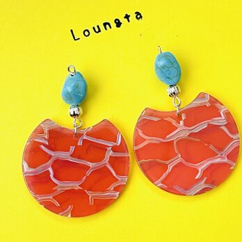 限定1‼️ターコイズピアス ピンクレッドアクリルチャームの大ぶりピアス 夏ピアス 樹脂フックピアスですの画像