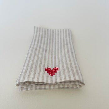 【暮らしのリネン】キャメルストライプ / ハート刺繍の画像
