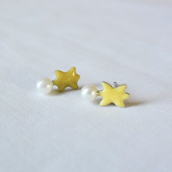 ミモザのピアス　七宝焼の画像