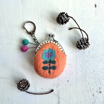 花の羊毛刺繍ミニミニがま口（ブロッサム）の画像