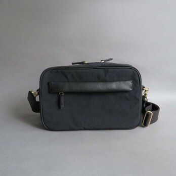 n×l rectangle shoulder bag (black×black)の画像