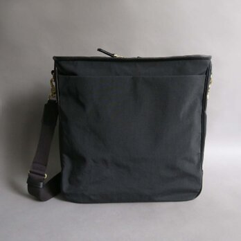 n×l rectangle shoulder bag M (black×black)の画像