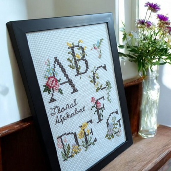 刺繍キット　花のサンプラーの画像