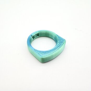 Infinite RING　植物由来樹脂アクセサリー ／　R - メタリック グリーン x スカイブルー