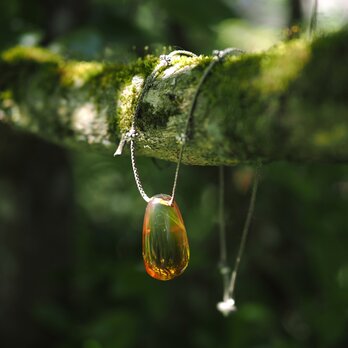-Green amber- code pendantの画像