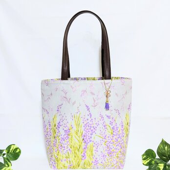 揺れる紫色の花 肩掛けトートバックの画像
