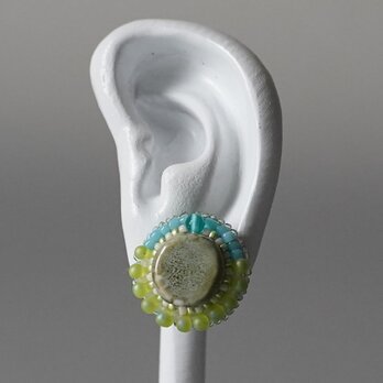 ビーズ刺繍のイヤリング ピアス 28　サークル　グリーン　ブルー　おおぶり　サージカルステンレス　一点もの　個性的の画像