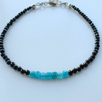 NeonApatite＊Blackspinel ブレスレットの画像