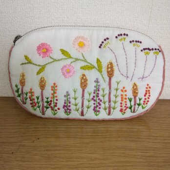 花の刺繍ポーチ　69の画像