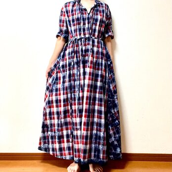 藍染め　チェックのAラインワンピースの画像