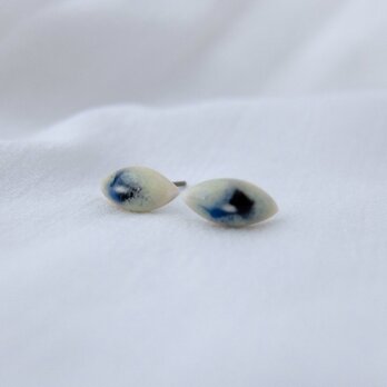 ピアス bourgeon blueblackの画像