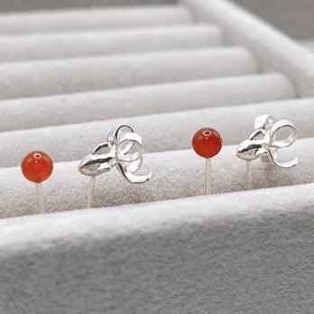 リボン金魚とレッドアゲートのピアス　silver925の画像