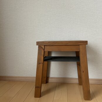 サイドテーブル 棚付きの画像