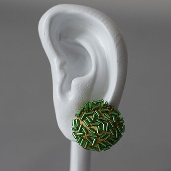 イヤリング ばらまく　2　まる　竹ビーズ　グリーン　イエロー　ニッケルフリーイヤリング　おおぶり　一点もの　ビーズ刺繍の画像