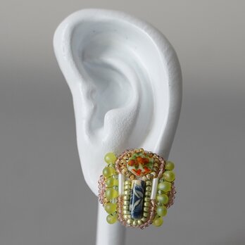 おしゃべりなピアス 4　まる　ブルー　オレンジ　グリーン　おおぶり　サージカルステンレスピアス　一点もの　ビーズ刺繍の画像