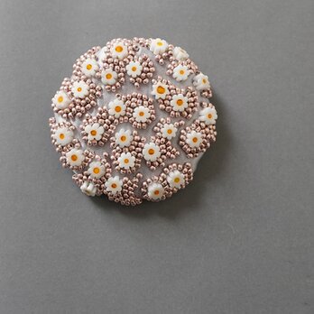 ブローチ クラック　2　おおぶり ビーズ刺繍のブローチ　シルバー　ピンク　フラワー　個性的　一点もの　クリスマスの画像