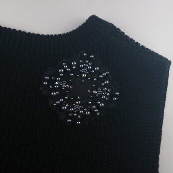 オーガンジー刺繍のマグネットブローチ