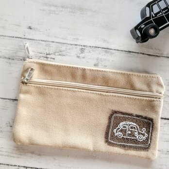 車の刺繍ワッペン　帆布風ポーチ　小物入れ　ベージュ　マチなし　Sサイズ　名入れ　ダブルファスナーの画像