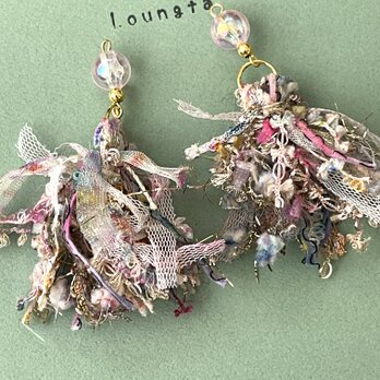 るんたオリジナル引き揃え糸 タッセルピアス フリンジピアス 大ぶりピアス ピンク 樹脂ピアスの画像