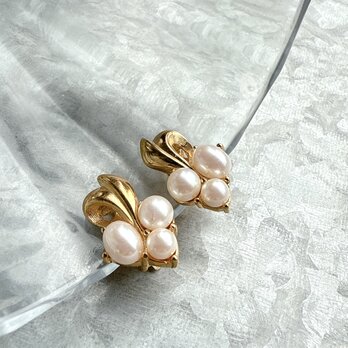 YR3-【RICHELIEU】リシュリュー・ ヴィンテージイヤリング U.S.A. Gold Tone Faux Pearlの画像