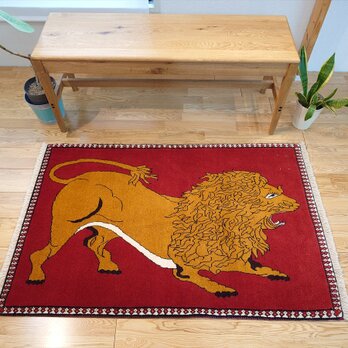 ペルシャ オールドギャッベ　アマレバフト ラグ　127x83cm　ライオンギャッベ　茜色　黄金色　PS9365の画像