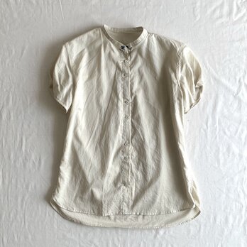 Blue floral shirtの画像
