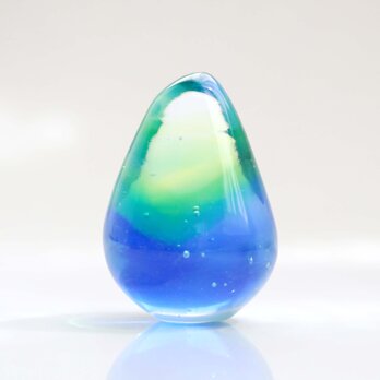 ガラスの雫の小さなオブジェ 「水源のブルー」