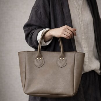 本革 スモールキャリーオールバッグ レザートート トープベージュ 牛革 Dカン付き 2WAY対応 軽量 レディース メンズ