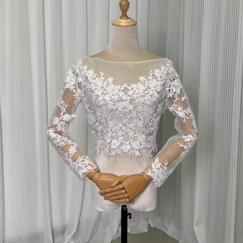 ボレロ ロングスリーブ ラウンドネック くるみボタン 流れる透け花レース 披露宴/結婚式の画像