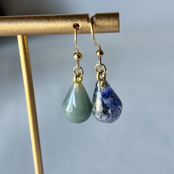 【金属アレルギー対応】ピアス/イヤリング　レジン　お花　かすみ草　大人可愛い　上品　アシンメトリーの画像