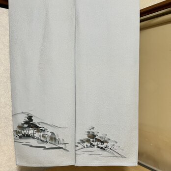 グレー、自然な風景、暖簾リメイク、着物素材、横〜55—丈79!の画像