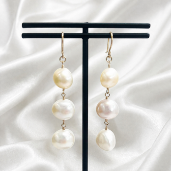 【イヤリング交換可能　ピアス】　淡水真珠