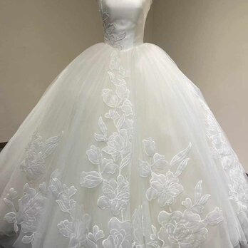 ウェディングドレス ベアトップ 魅惑の花レース プリンセスライン 編み上げ 披露宴/結婚式の画像