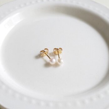 ベビーアコヤ真珠3㎜ピアス(14kgf)の画像
