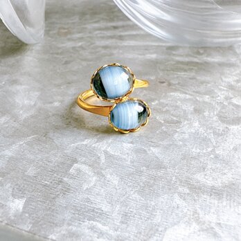 R398-ヴィンテージリング U.S.A. 1960s Light Blue Marble Glass Cabochonの画像