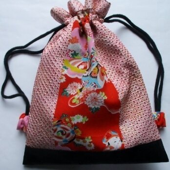 ８２４７　絞りと花柄の着物で作った巾着袋　＃送料無料の画像