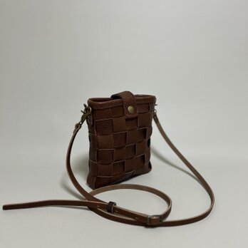 姫路レザー編み込みポシェット◆焦げ茶　サコッシュ　スマホショルダー　携帯バック　メンズポシェットの画像