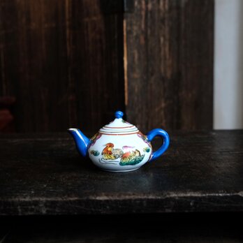 水鳥と桃◆ 未使用品　中国産　色絵金彩小ぶり急須　器　煎茶茶器　チャイナレトロ　シノワズリの画像