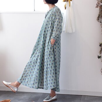 ブロックプリントリボンフレアーワンピース【ペールミント花柄】の画像